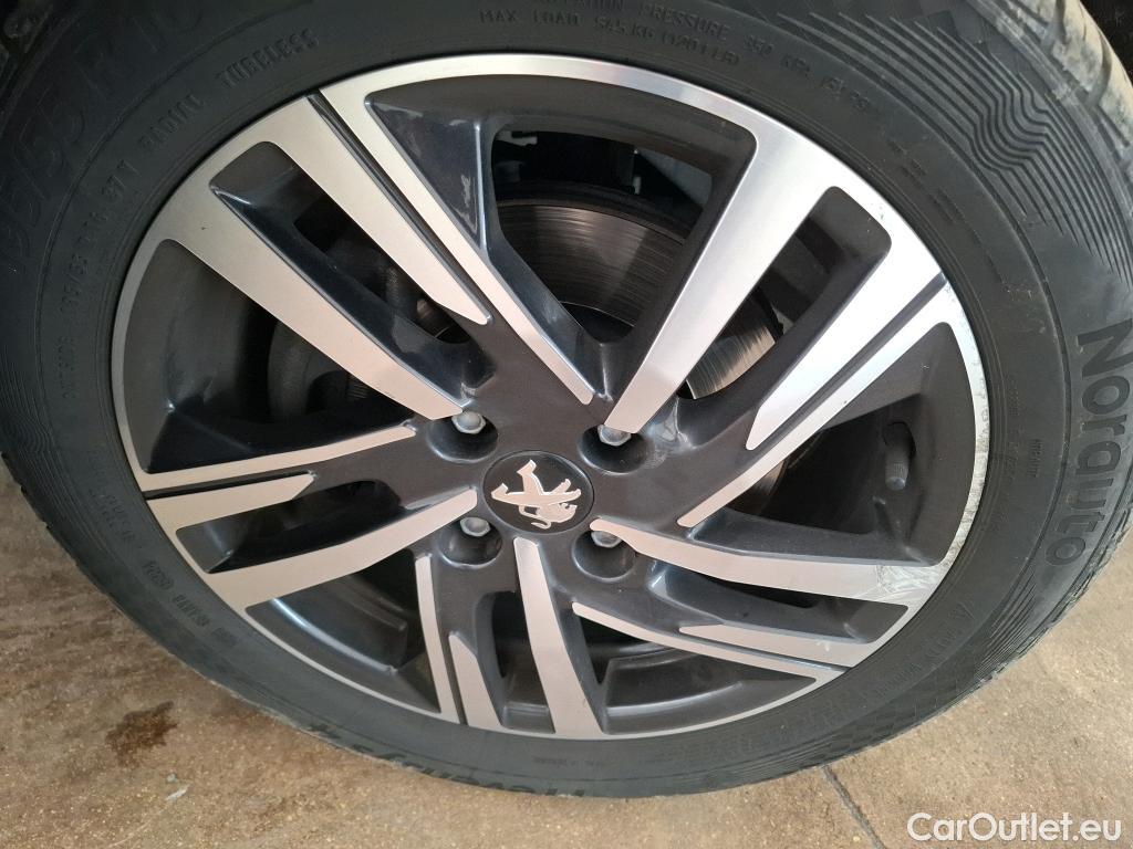  Peugeot  208  Allure Business 1.5 HDi 100CV BVM6 E6d #10