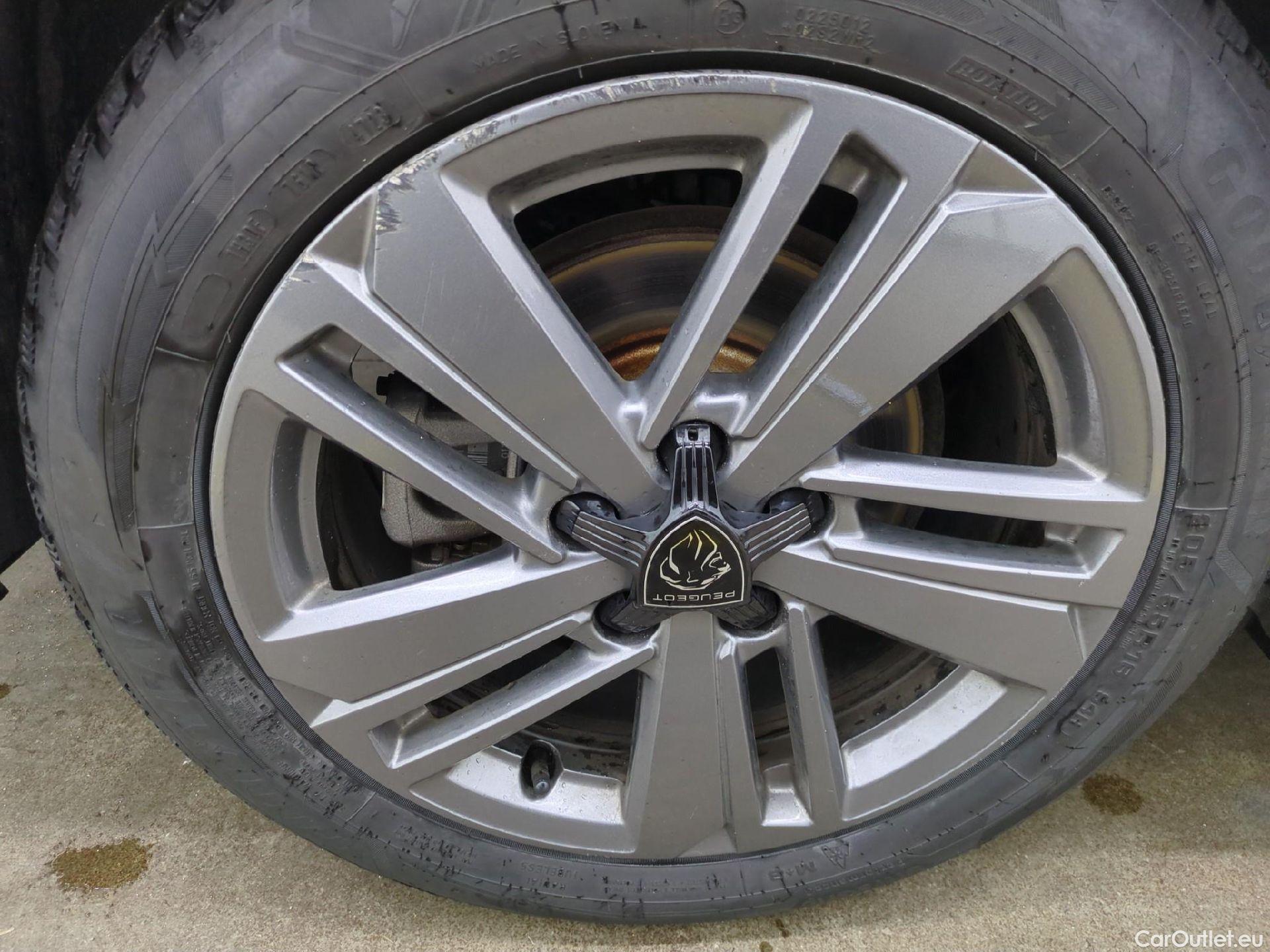  Peugeot  308 PEUGEOT  SW / 2021 / 5P / Break BlueHDi 130 EAT8 ACTIVE PACK #23