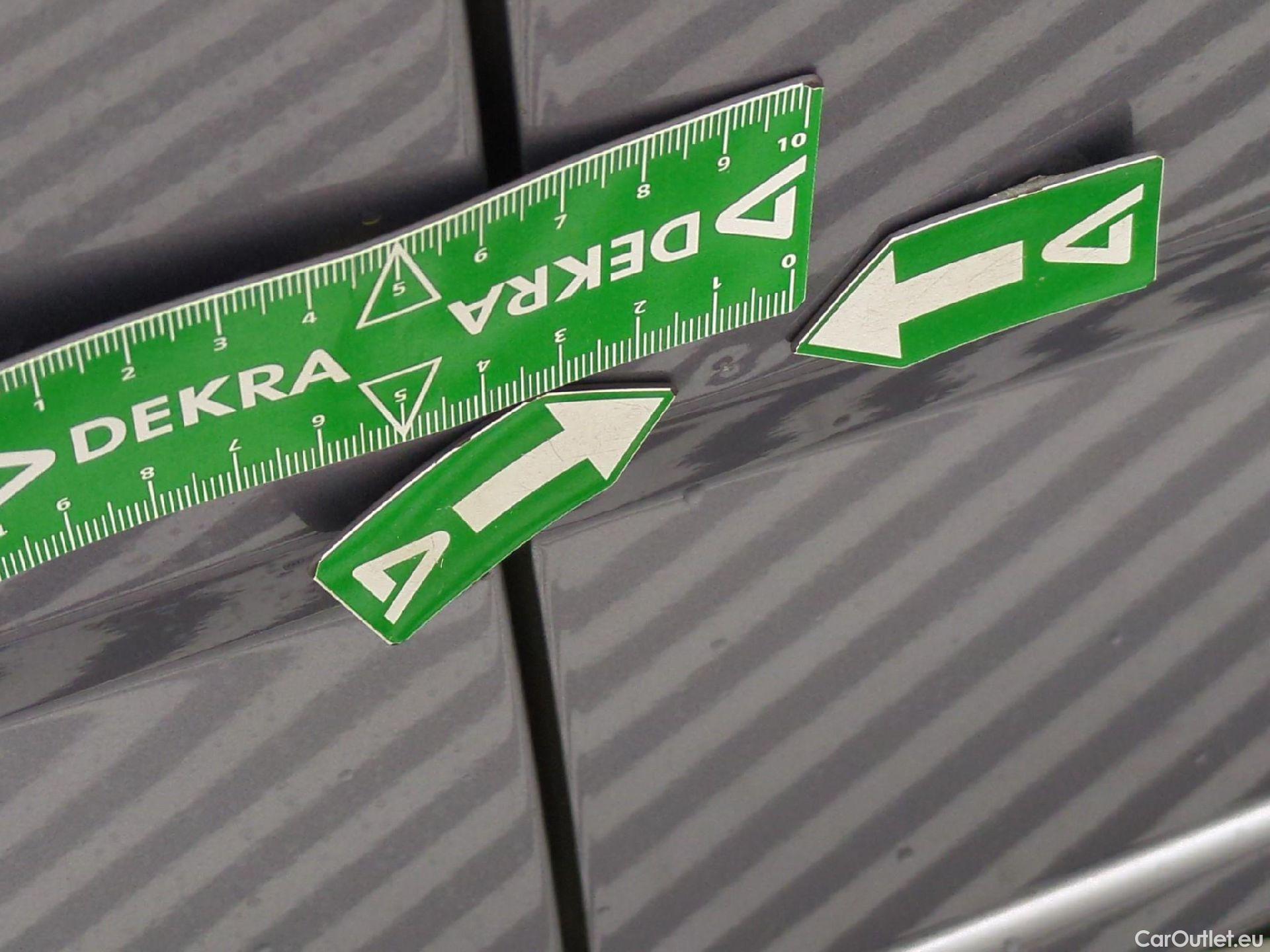  Peugeot  308 PEUGEOT  SW / 2021 / 5P / Break BlueHDi 130 EAT8 ACTIVE PACK #48