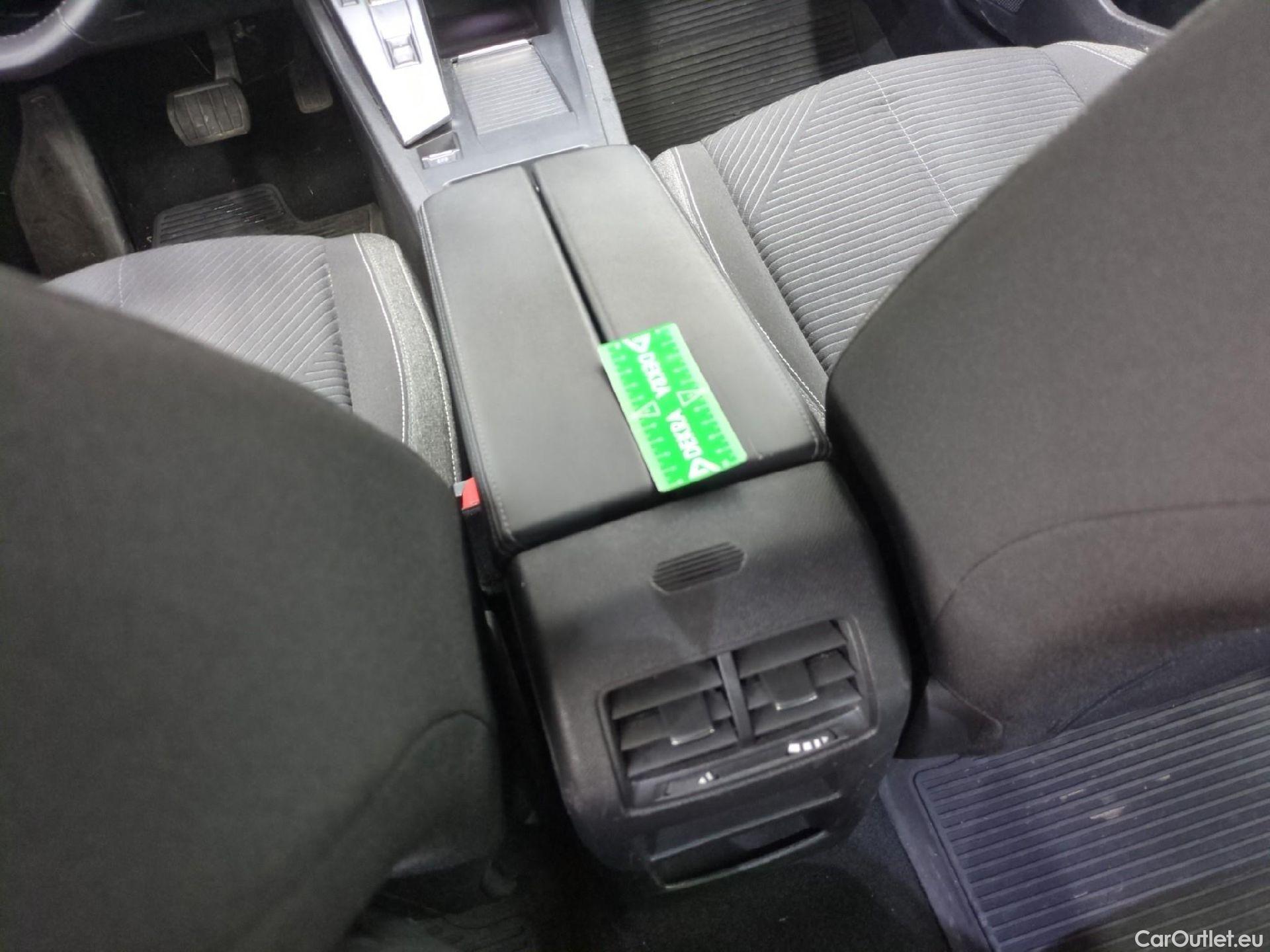  Peugeot  308 PEUGEOT  SW / 2021 / 5P / Break BlueHDi 130 EAT8 ACTIVE PACK #1