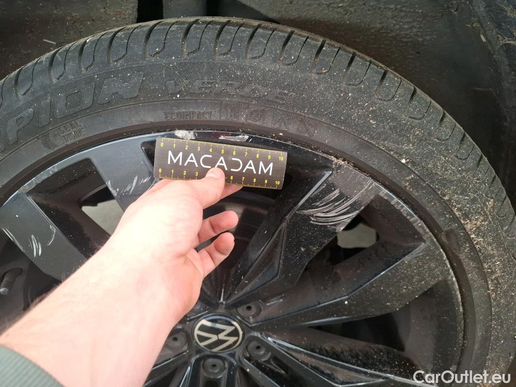  Volkswagen  Tiguan VOLKSWAGEN  / 2020 / 5P / SUV 2.0 TDI 150 DSG7 R-Line Exclusive #20