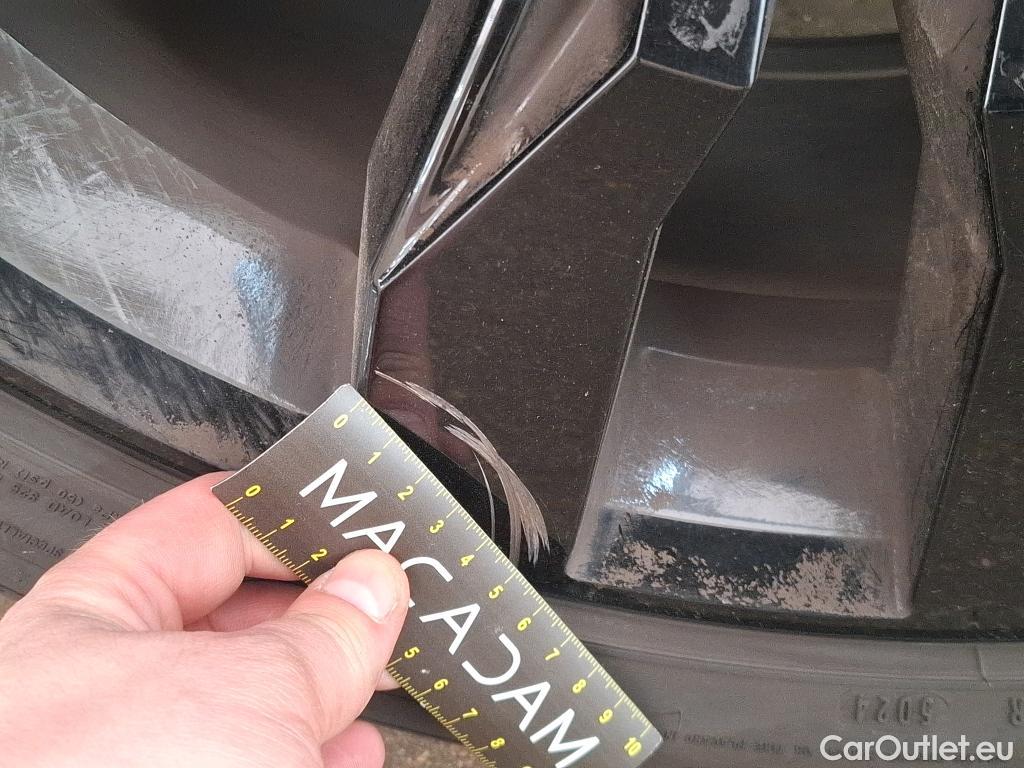  Volkswagen  Tiguan VOLKSWAGEN  / 2020 / 5P / SUV 2.0 TDI 150 DSG7 R-Line Exclusive #11