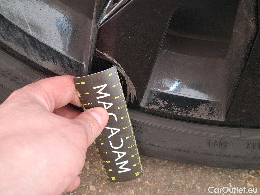  Volkswagen  Tiguan VOLKSWAGEN  / 2020 / 5P / SUV 2.0 TDI 150 DSG7 R-Line Exclusive #13