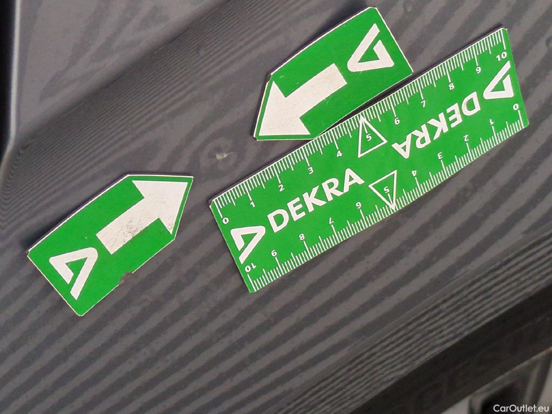  Bmw  Serie 1 1 Berline 116 d Business Design 1.5 115CV BVA7 E6d #14