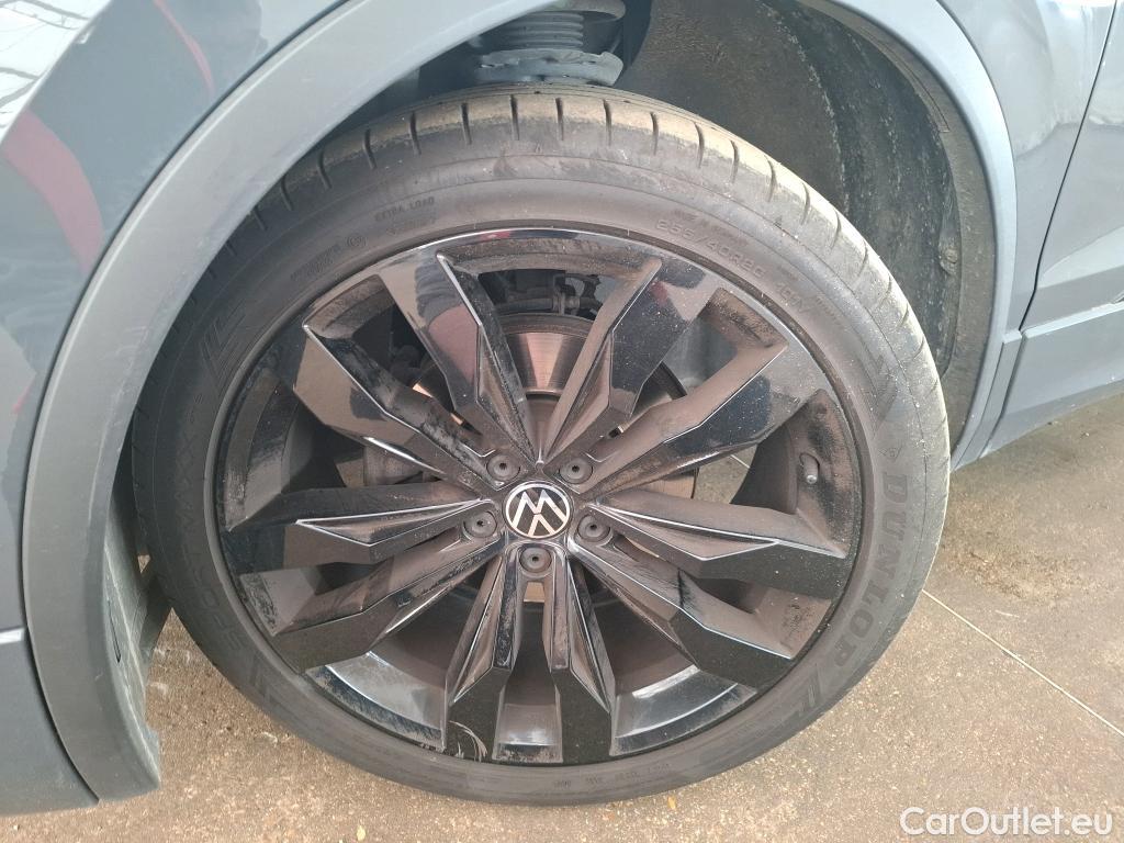  Volkswagen  Tiguan VOLKSWAGEN  / 2020 / 5P / SUV 2.0 TDI 150 DSG7 R-Line Exclusive #8