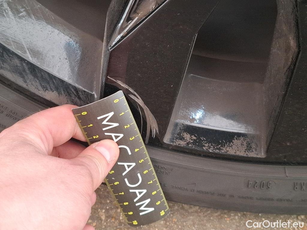  Volkswagen  Tiguan VOLKSWAGEN  / 2020 / 5P / SUV 2.0 TDI 150 DSG7 R-Line Exclusive #12