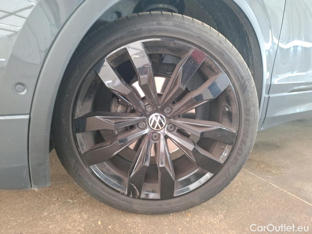  Volkswagen  Tiguan VOLKSWAGEN  / 2020 / 5P / SUV 2.0 TDI 150 DSG7 R-Line Exclusive #33