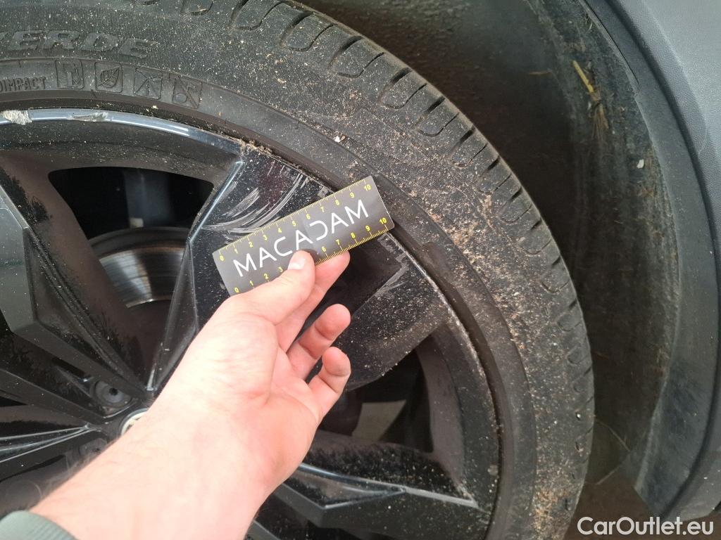  Volkswagen  Tiguan VOLKSWAGEN  / 2020 / 5P / SUV 2.0 TDI 150 DSG7 R-Line Exclusive #19