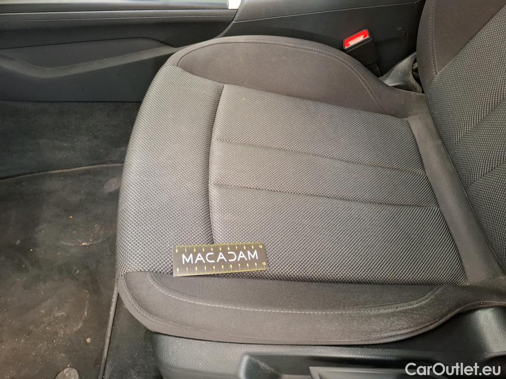  Audi  A4 AUDI  Avant / 2019 / 5P / Break 35 TFSI 150 S tronic Business line OPERATION STOCK #12