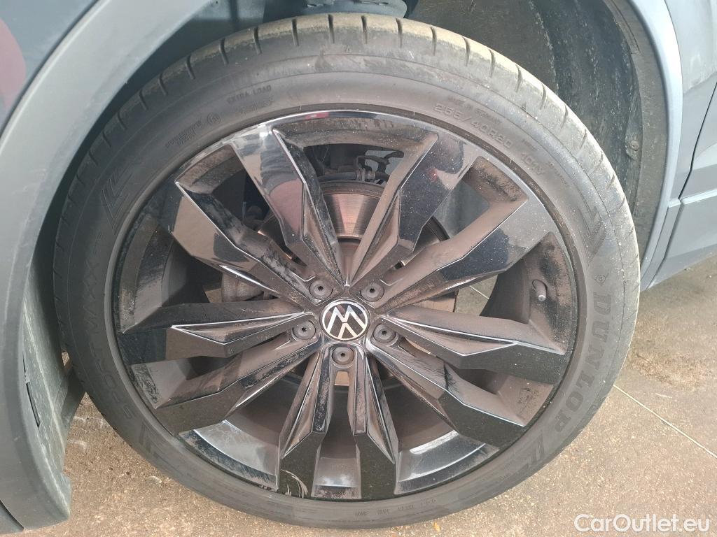  Volkswagen  Tiguan VOLKSWAGEN  / 2020 / 5P / SUV 2.0 TDI 150 DSG7 R-Line Exclusive #9