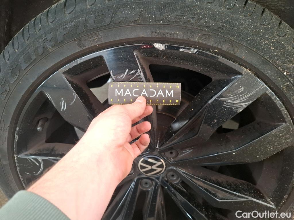  Volkswagen  Tiguan VOLKSWAGEN  / 2020 / 5P / SUV 2.0 TDI 150 DSG7 R-Line Exclusive #21