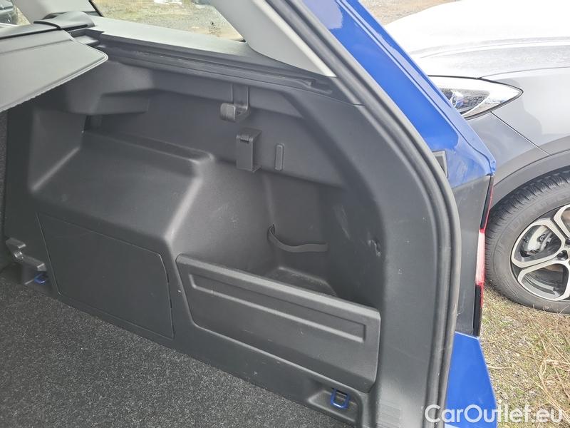  Skoda  Fabia  Combi (2015) Com.1.0TSI 70 Ambition 5d #11