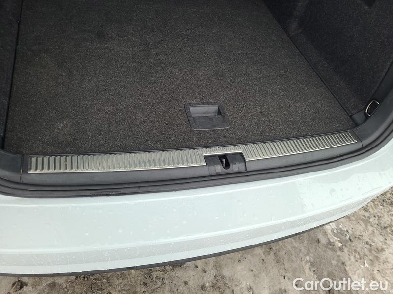  Skoda  Superb  Combi (3T5)(2010) Sup.C.FL2.0TDI 110 Style #10