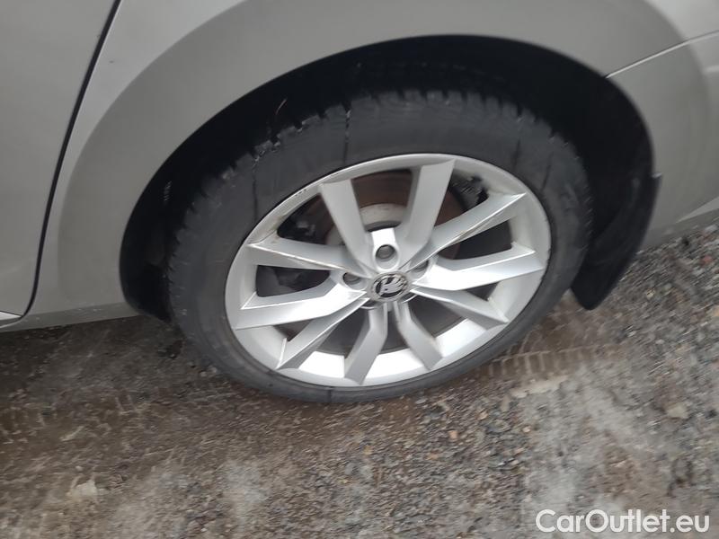  Skoda  Superb  Combi (3V5)(2015)  Com. 1.8TSI132 Style AP #4