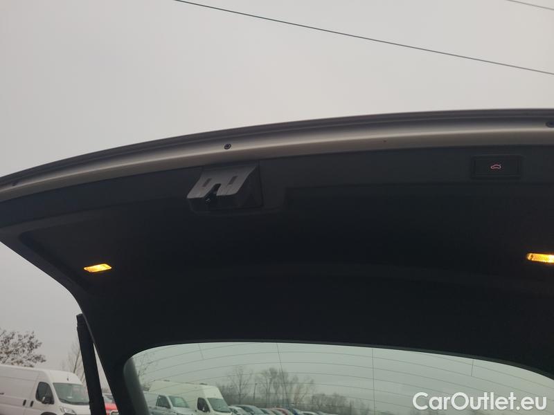  Skoda  Superb  Combi (3V5)(2015)  Com. 1.8TSI132 Style AP #14