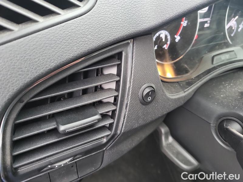  Skoda  Fabia  Combi (2015) Com.1.0TSI 70 Ambition 5d #3