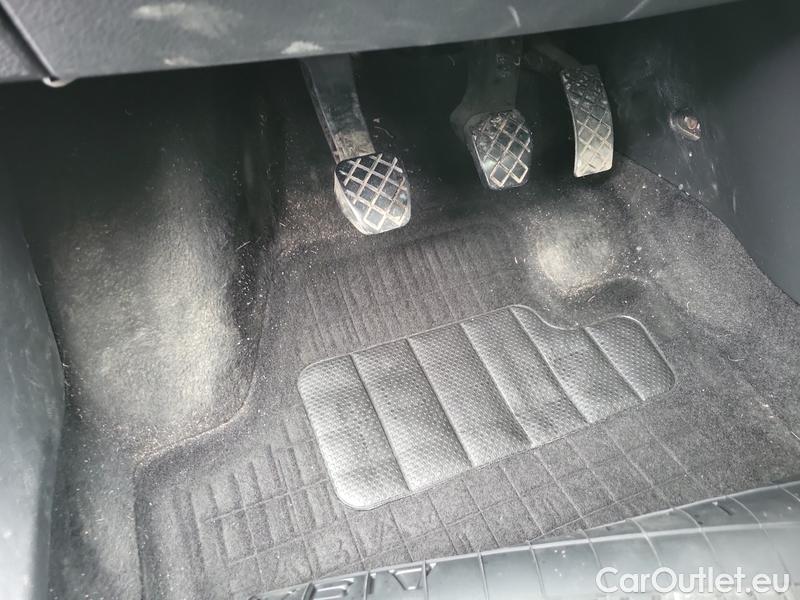  Skoda  Fabia  3 (2015)  1.0TSI 70 Active #12