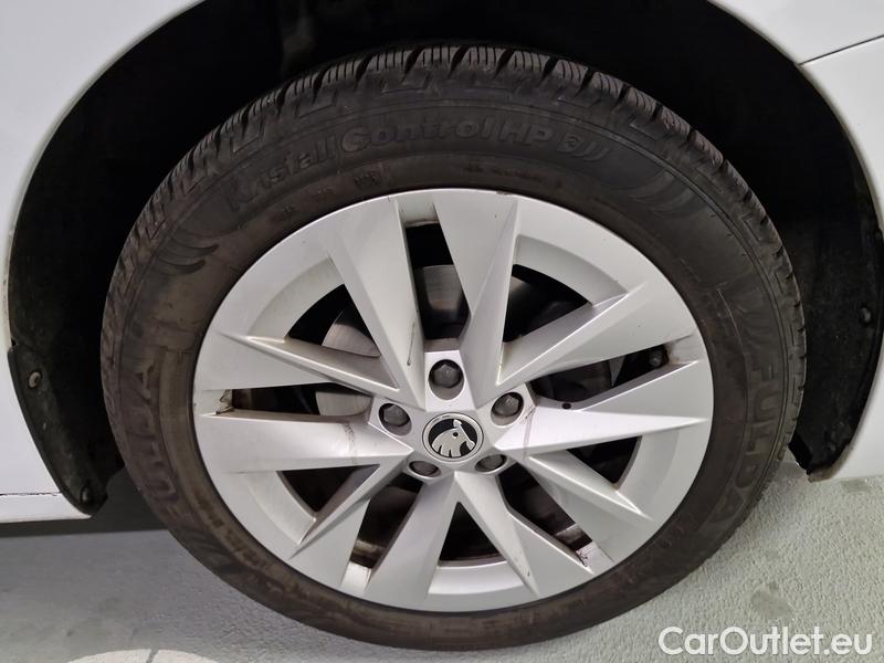  Skoda  Octavia  Combi (NX3)(2020) Oct.Combi 1.5TSI 110 Style #17