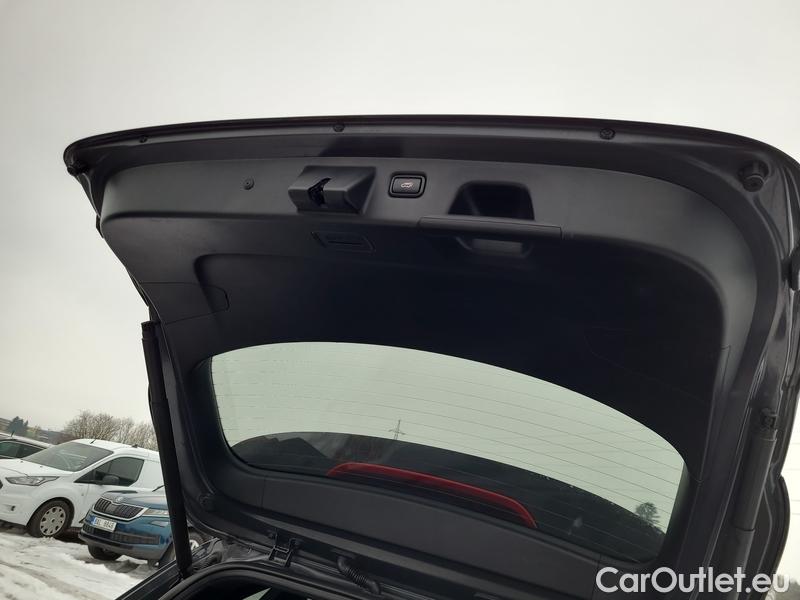  KIA  Cee'd Ceed  (CD) (2018->) Ceed SW 1.5 T-GDI 118 GT Line #8