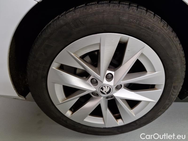  Skoda  Octavia  Combi (NX3)(2020) Oct.Combi 1.5TSI 110 Style #16