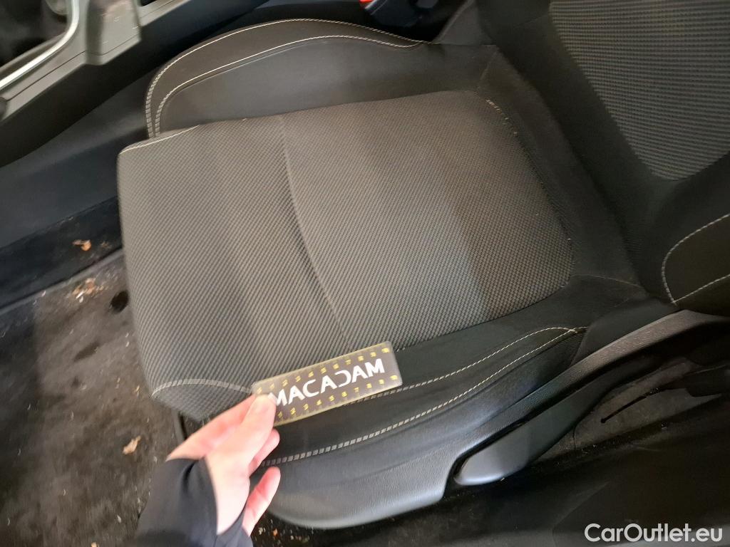  Renault  Megane  IV Berline 5pt. Société Air Nav 1.5 dCi 90CV BVM6 E6 #23