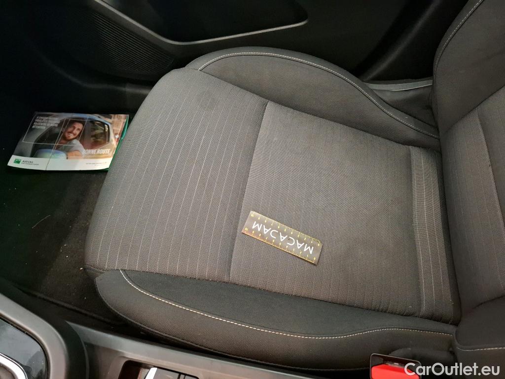  Renault  Arkana RENAULT  2021 5P SUV Evolution mild hybrid 140 EDC 22 #13