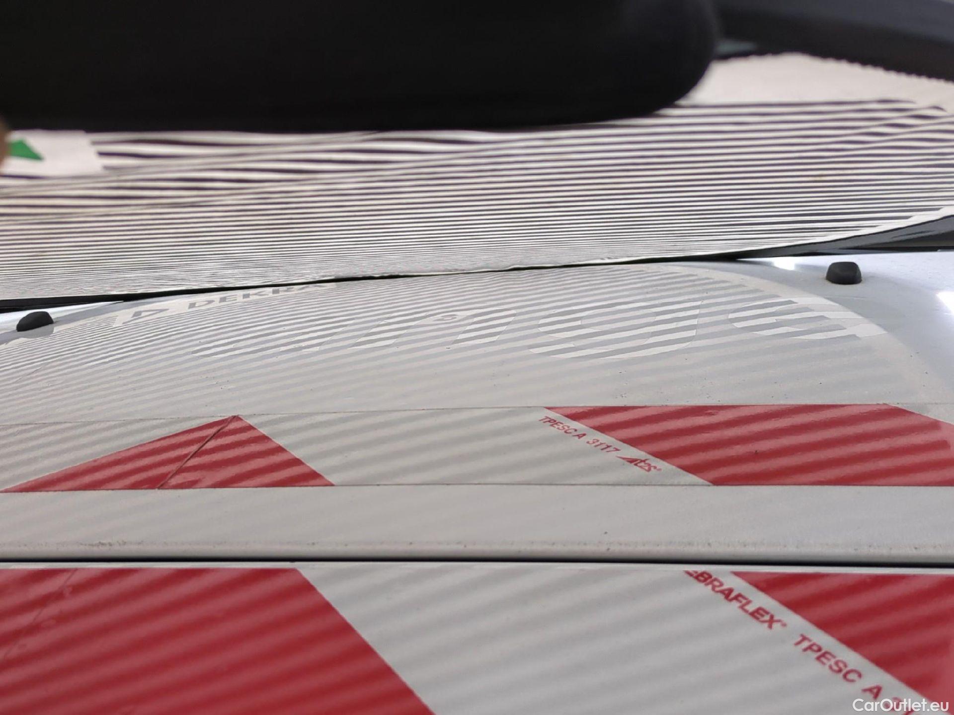  Peugeot  Expert  Fourgon Premium Pack Standard 1.6 HDi 95CV BVM5 E6 #39