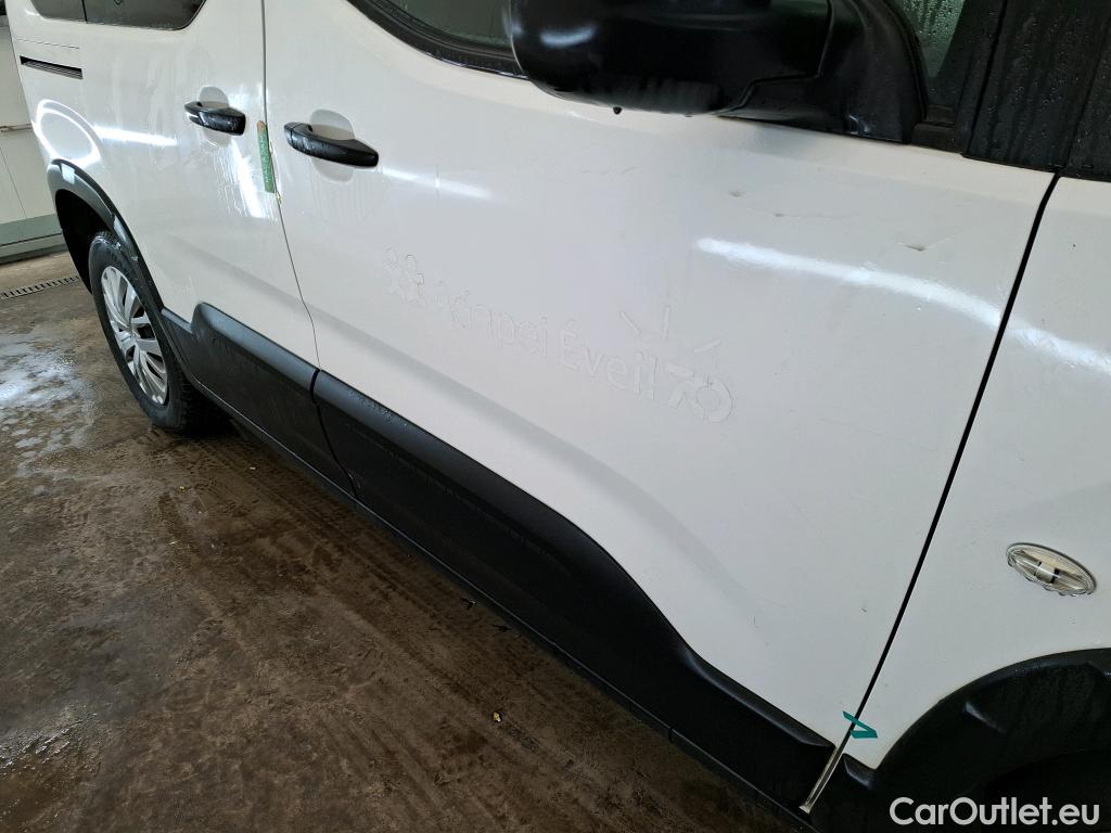  Peugeot  RIFTER  Active L1 1.2 PureTech 110CV BVM6 E6d #1