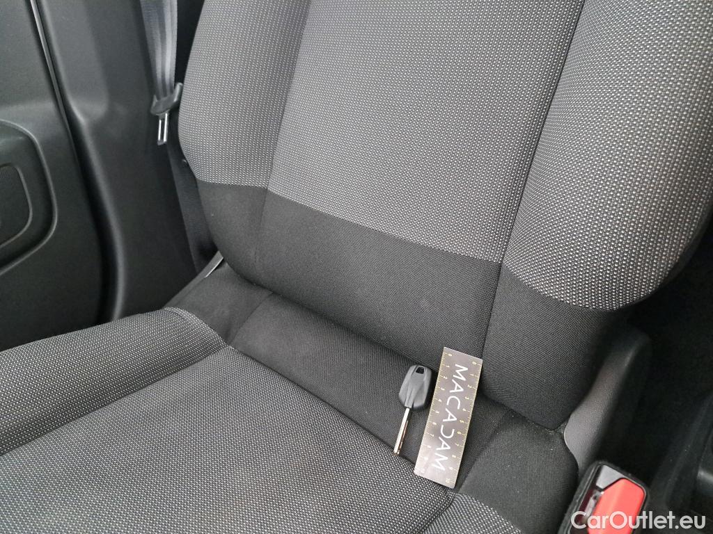  Citroen  C3  Société Feel 1.2 PureTech 80CV BVM5 E6d #18