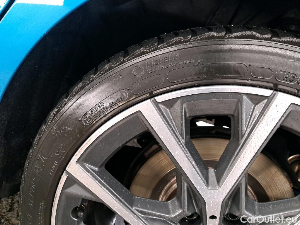  Bmw  Serie 2 BMW Série 2 Gran Coupé / 2019 / 4P / Berline 220D AUTO M Sport #21