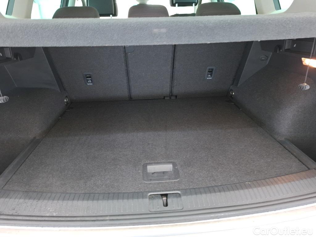  Volkswagen  Tiguan VOLKSWAGEN   2016  5P  SUV 15 TSI 150 EVO DSG7 Carat #11