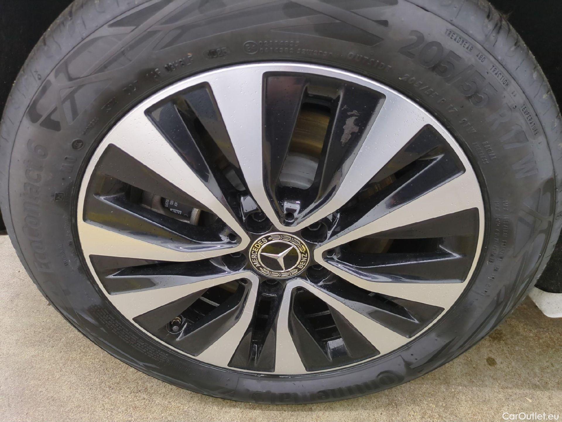  Mercedes  A-Klasse MERCEDES-BENZ Classe A Compact / 2018 / 5P / Berline A 250 e Business Line 8G-DCT #3