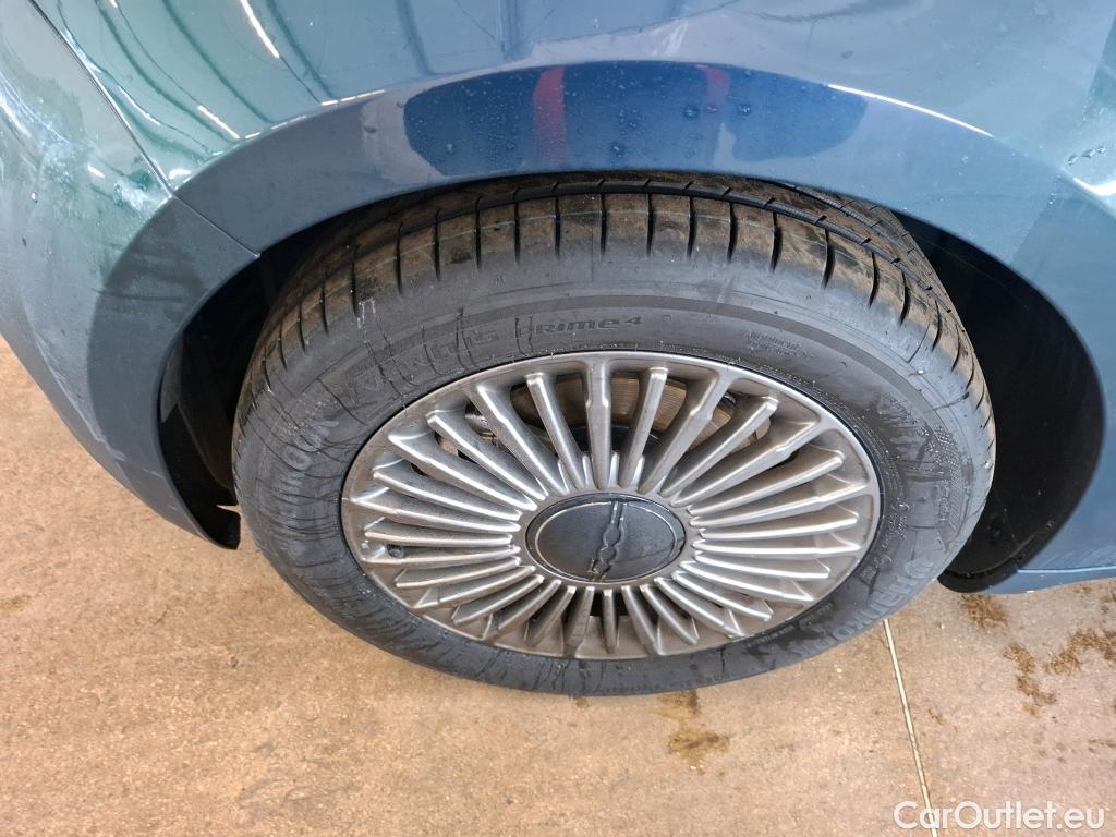  Fiat  500 FIAT   2020  3P  Berline 42kWh Icone #4