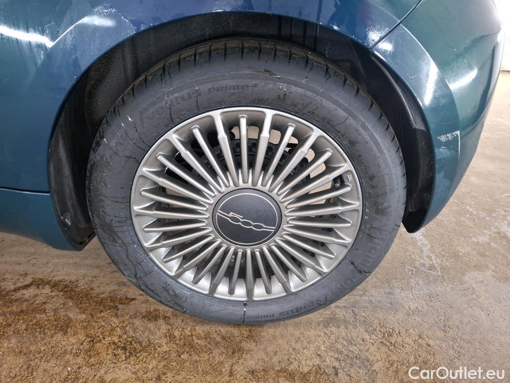  Fiat  500 FIAT   2020  3P  Berline 42kWh Icone #17