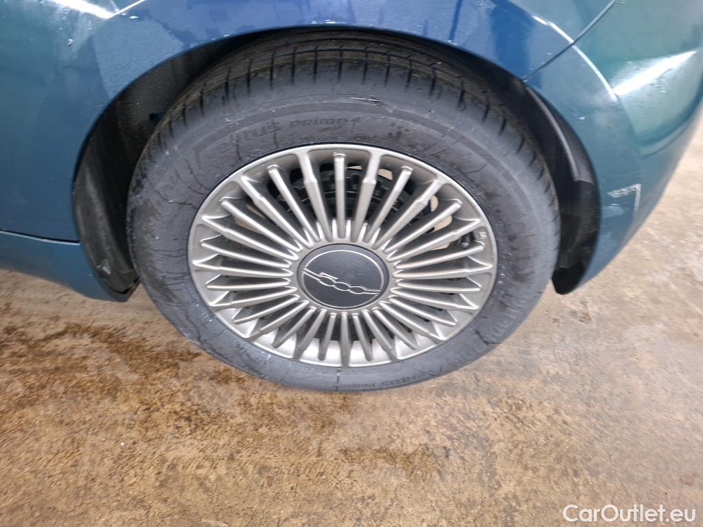  Fiat  500 FIAT   2020  3P  Berline 42kWh Icone #13