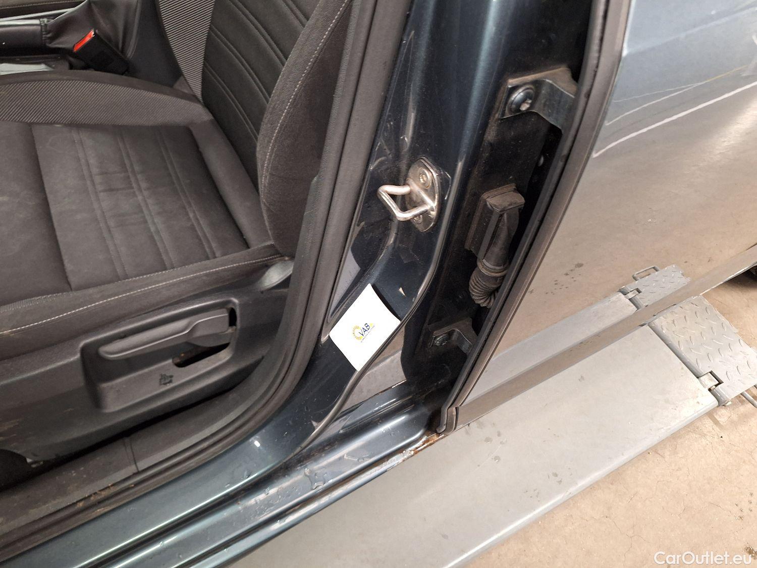  Skoda  Octavia Skoda,  Combi FL'16, Skoda  Combi 1.6 CRTDI GreenTec 85kW DSG7 A #84