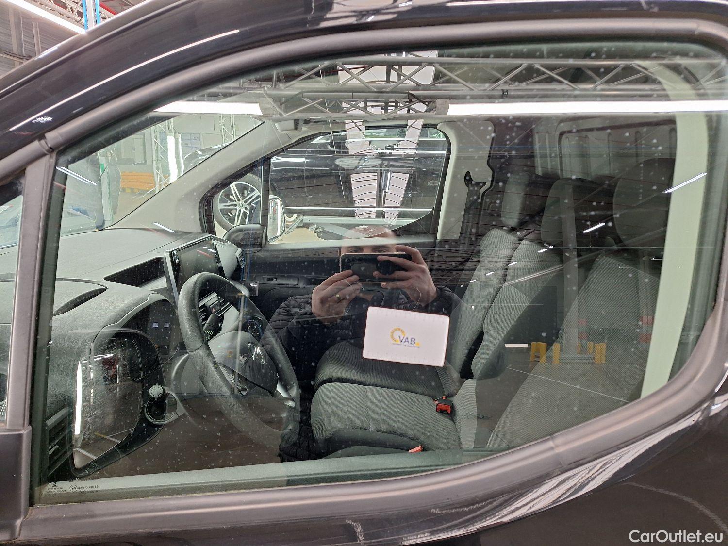  Opel  Combo Opel, _ '18, Opel  1.5 Turbo 55kW 2.0T L1H1 Edition 4d #35