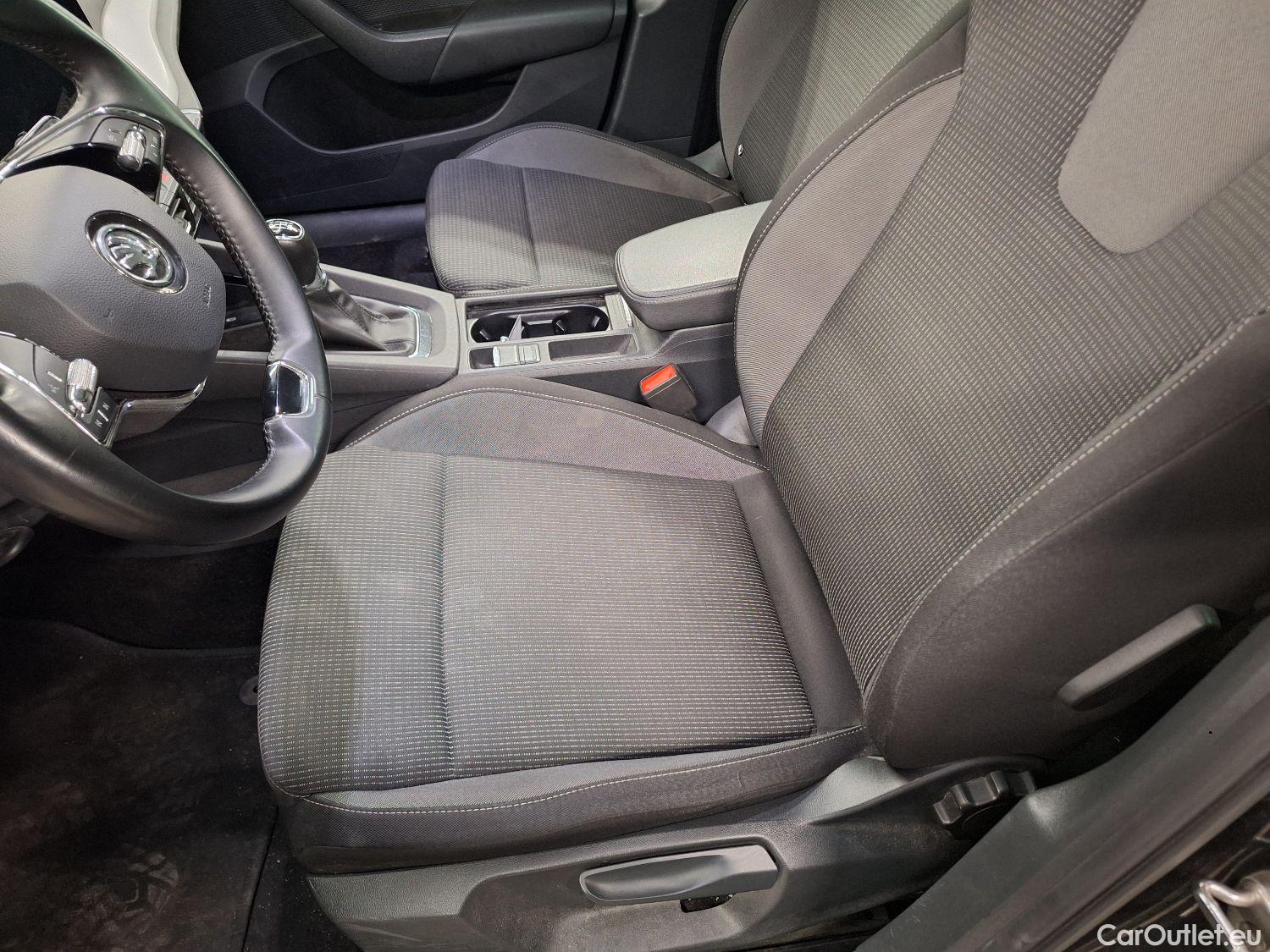  Skoda  Octavia Skoda,  Combi '20, Skoda  Combi 2.0 CRTDI 85kW Clever 5d #56