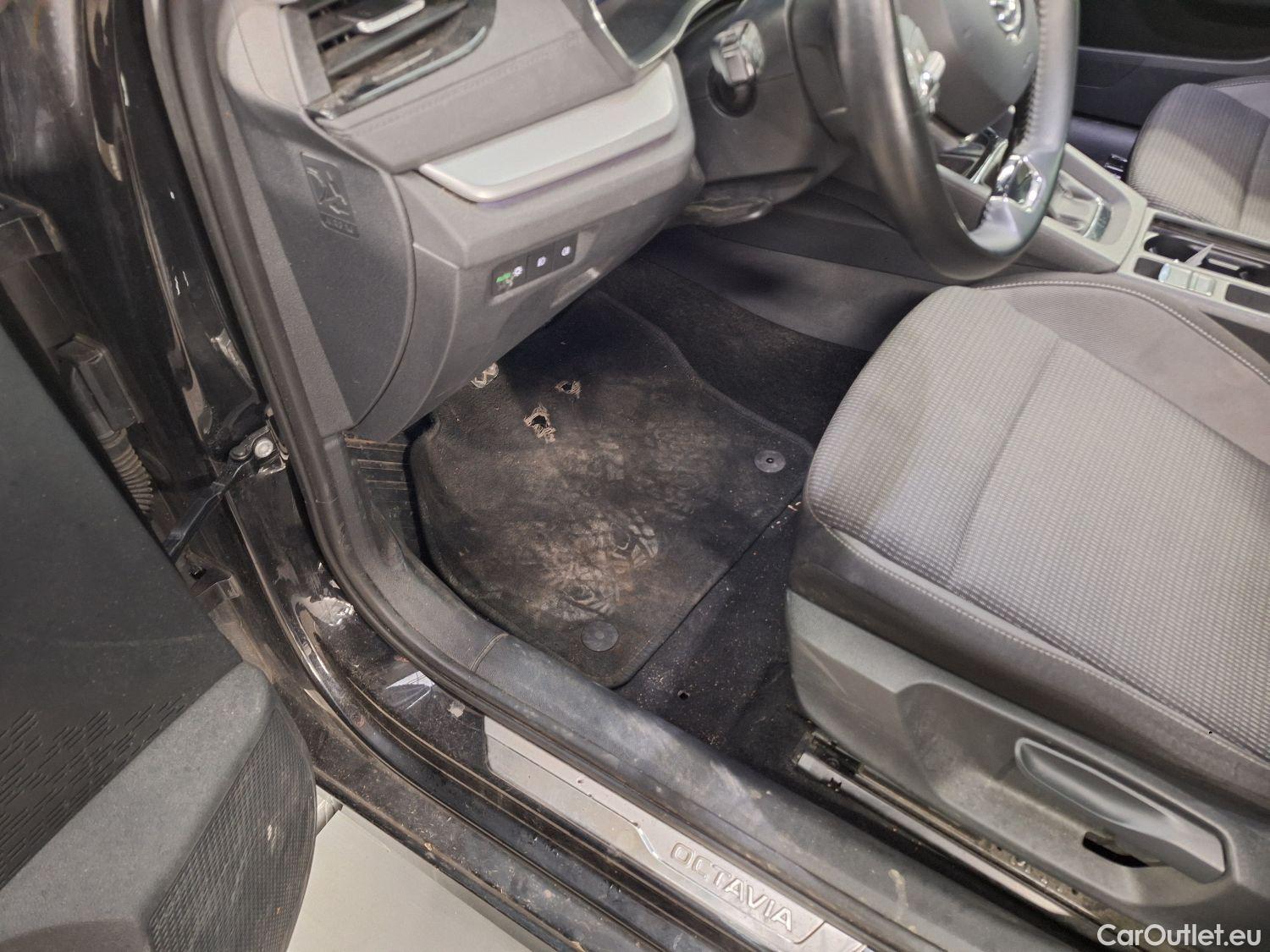  Skoda  Octavia Skoda,  Combi '20, Skoda  Combi 2.0 CRTDI 85kW Clever 5d #62