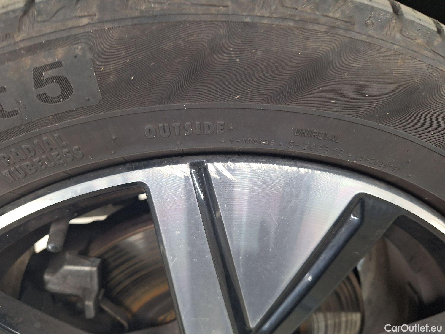  Volvo  XC 40 Volvo, XC40 '17 PHEV, Volvo XC40 T4 Recharge Geartronic R-Design 5d #15