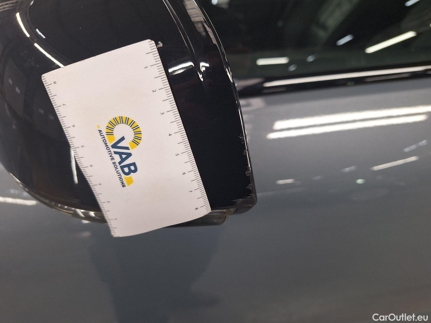  Volvo  XC 40 Volvo, XC40 '17 PHEV, Volvo XC40 T4 Recharge Geartronic R-Design 5d #7