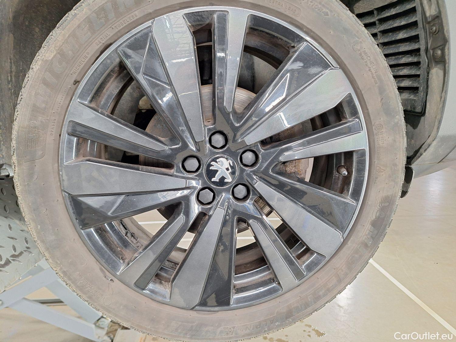  Peugeot  5008 Peugeot,  FL'20, Peugeot  1.5 BlueHDi 96kW S&S EAT8 GT Pack 5d #1