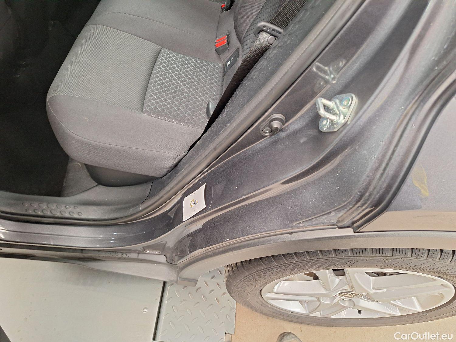  Toyota  C-HR Toyota,  '16, Toyota  1.8 VVT i-Hybrid C-Enter E-CVT 5d #39