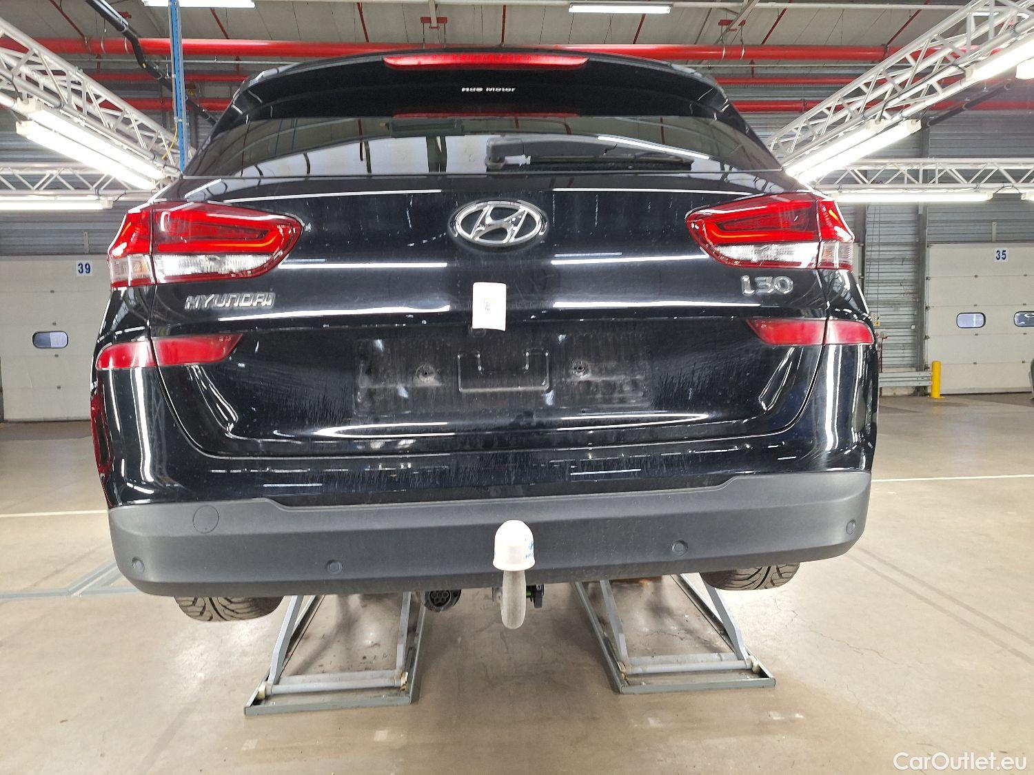  Hyundai  i30 Hyundai,  Wagon '17, Hyundai  Wagon 1.6 CRDi DCT 100kW Sky 5d #26