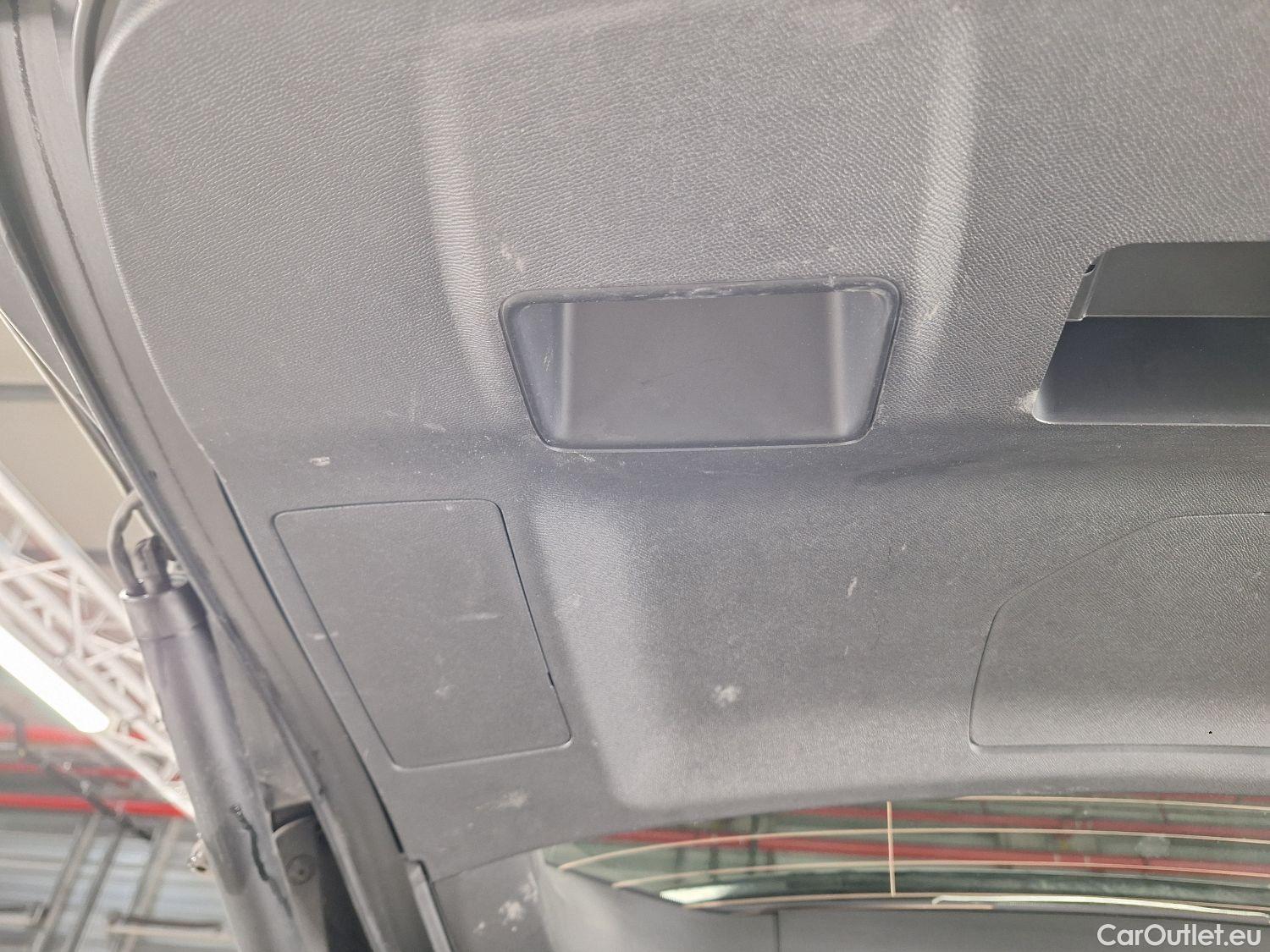  Peugeot  5008 Peugeot,  FL'20, Peugeot  1.5 BlueHDi 96kW S&S EAT8 GT 5d #29