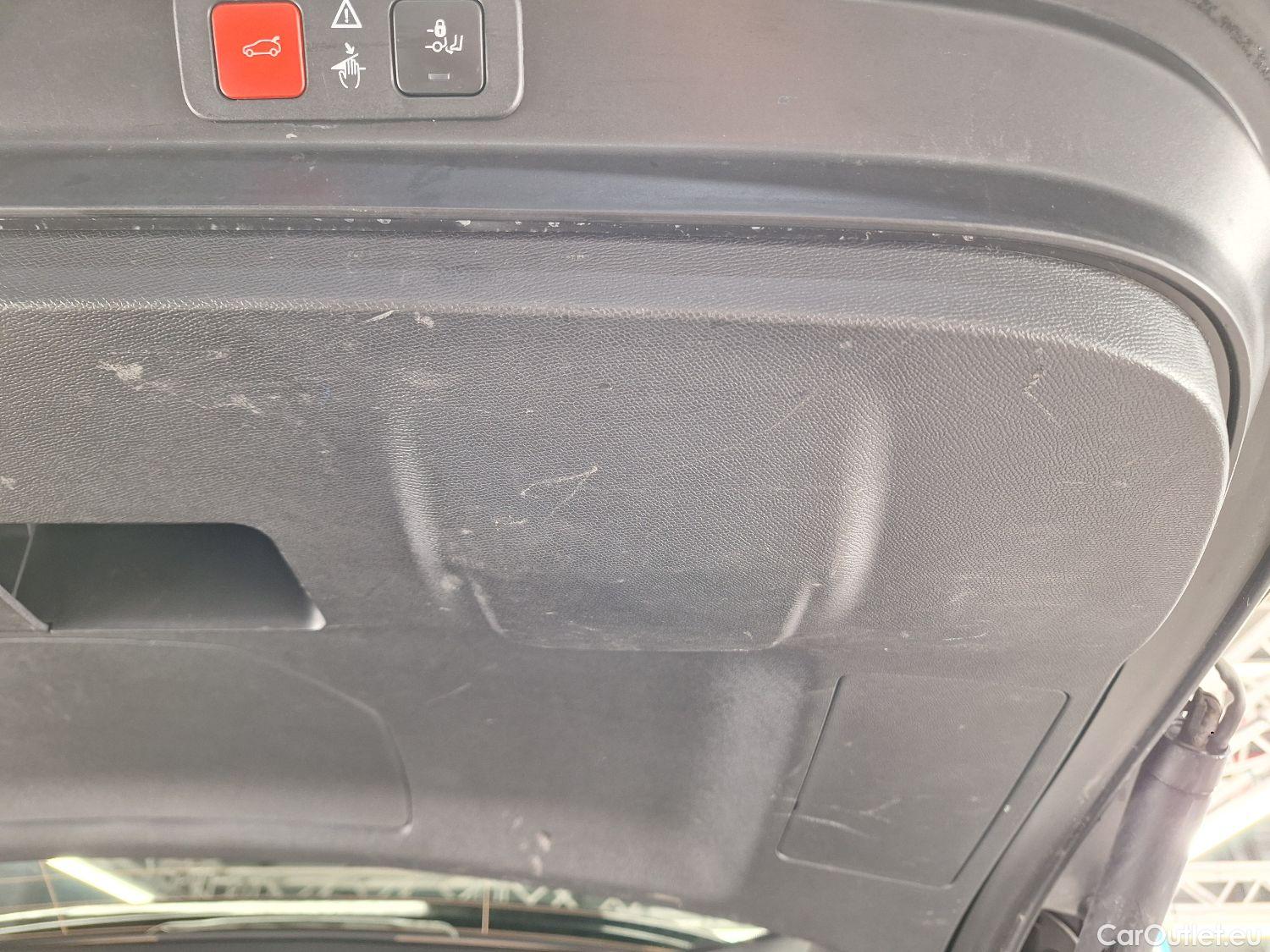  Peugeot  5008 Peugeot,  FL'20, Peugeot  1.5 BlueHDi 96kW S&S EAT8 GT 5d #31