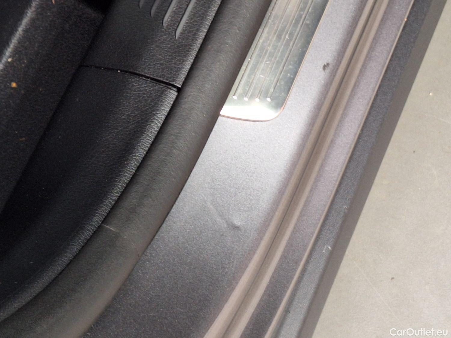  Mercedes  GLA Mercedes,  '20, Mercedes-Benz   180 d Business Solution 5d #36