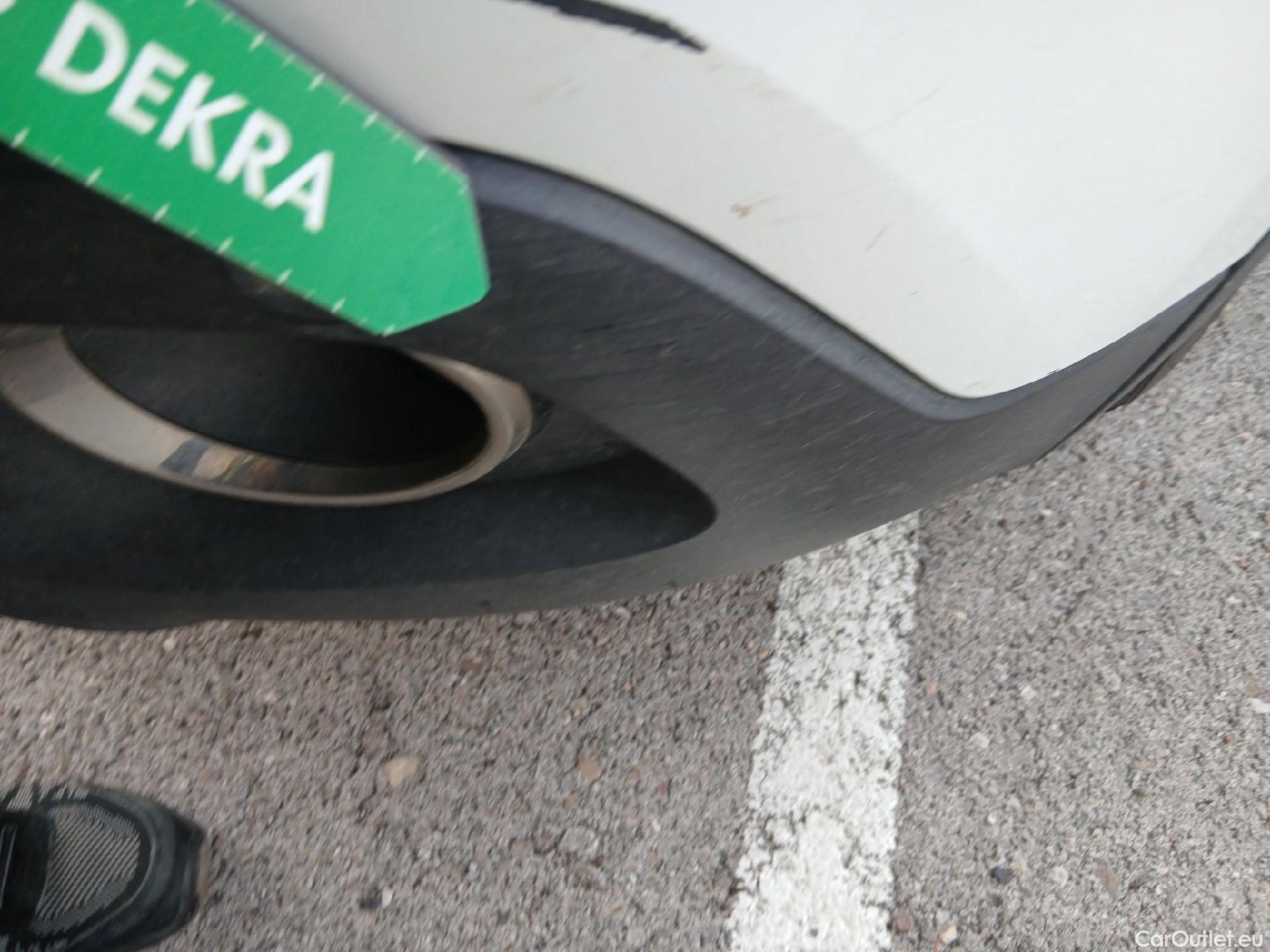  Renault  Kadjar RENAULT  5p 1G berlina con portón Tech Road Energy dCi 96kW (130CV) 4x4 #15