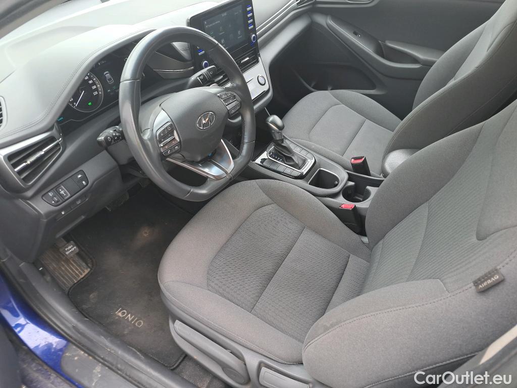  Hyundai   Ioniq HYUNDAI / 2019 / 5P / berlina con portón 1.6 GDI HEV Klass DT #9
