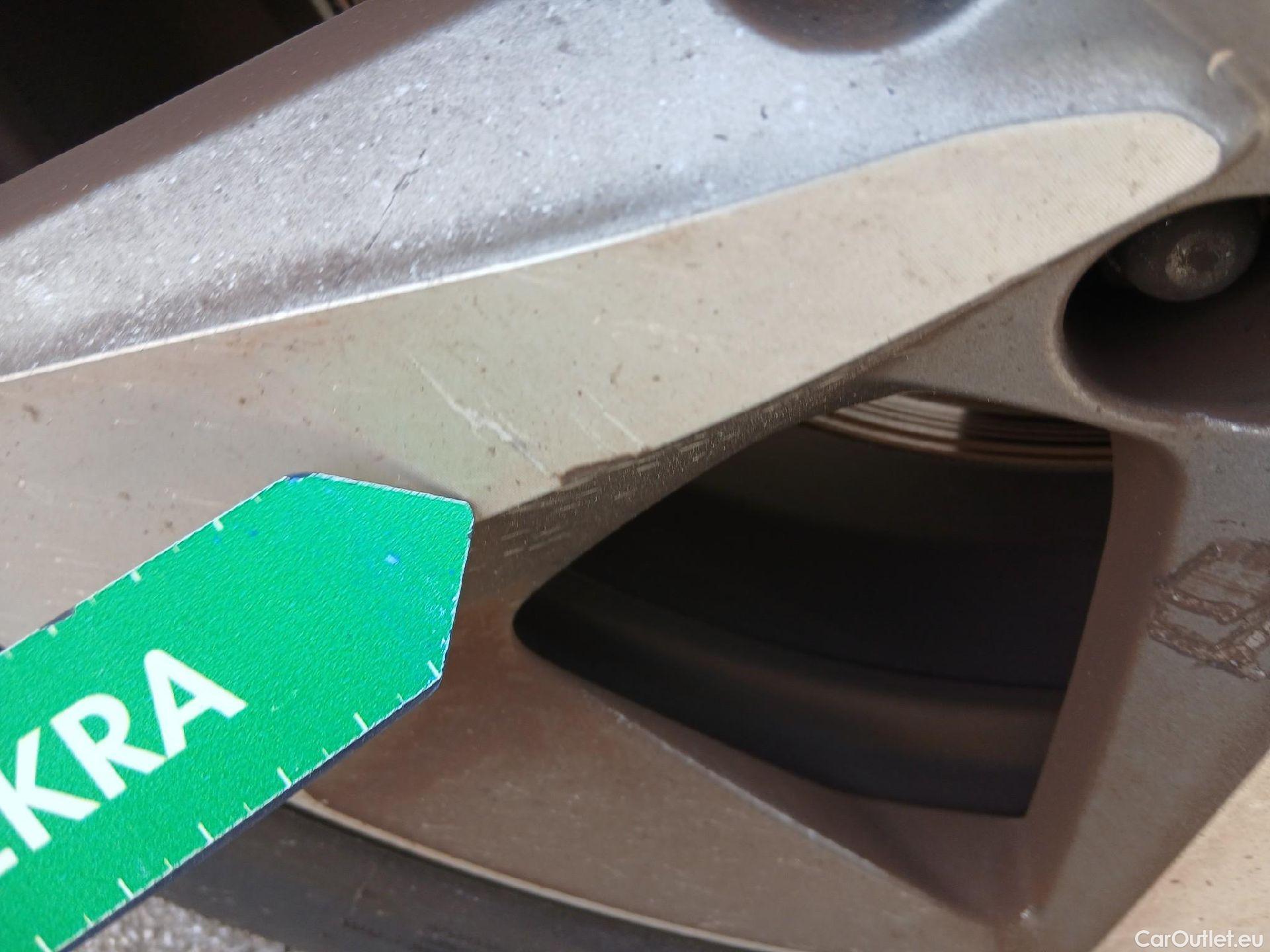  Nissan  Juke NISSAN  / 2014 / 5P / crossover G.E6D-Temp 83kW (112 CV) 5M/T ACENTA (CX) #42